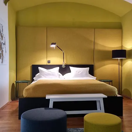 Gemuetliche In Geidorf Mit Garten- Grazer Dom-naehe By Interhome Апартаменти Грац