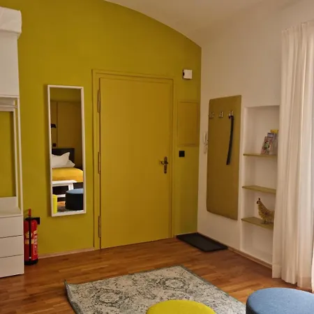 Gemuetliche In Geidorf Mit Garten- Grazer Dom-naehe By Interhome Апартаменти *